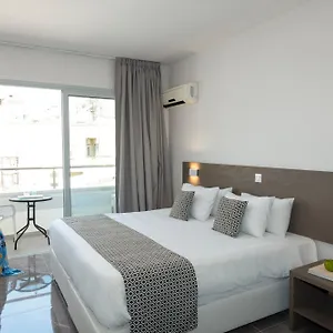 https://petrou-bros-hotel-apartments-larnaka.protaras-cy-hotels.com