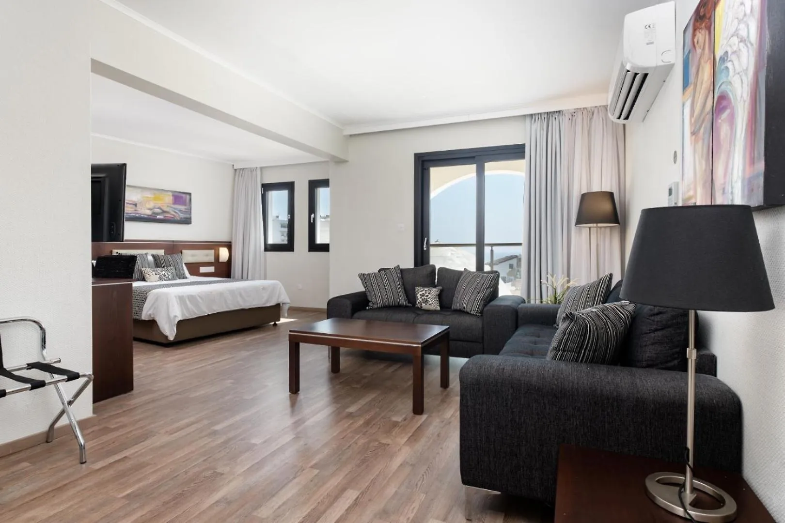 Livadhiotis City Hotel Larnaca