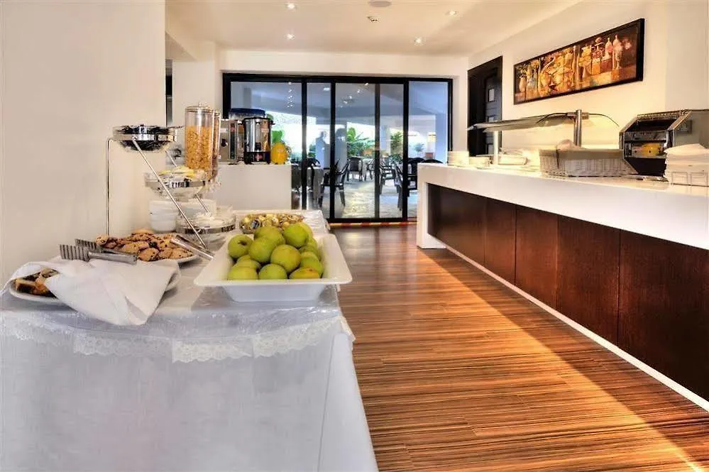 Livadhiotis City Hotel Larnaka
